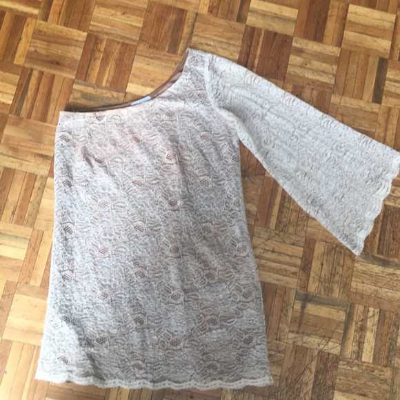 Off shoulder Coveted Clothing - Picture 4 of 6